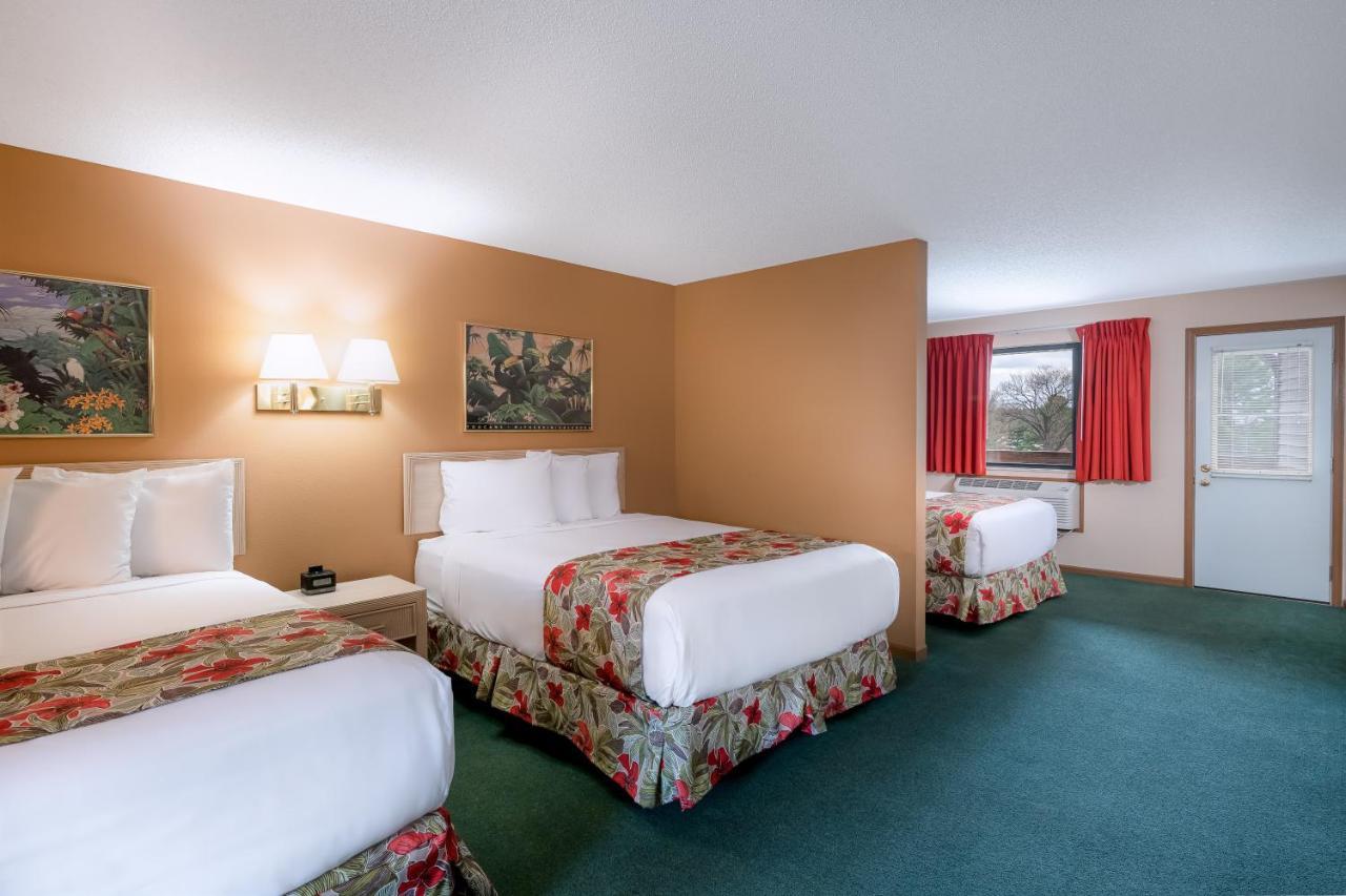 Aloha Beach Resort ウィスコンシン デルズ エクステリア 写真