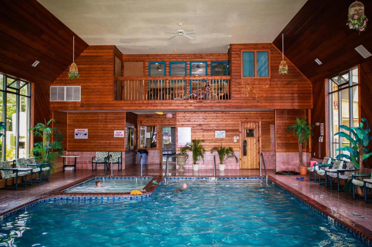 Aloha Beach Resort ウィスコンシン デルズ エクステリア 写真